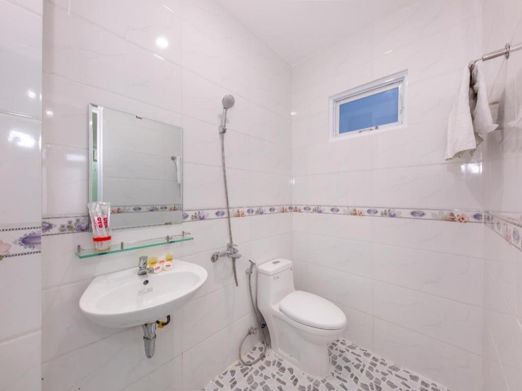 Oyo 898 Phuong Thao Hotel Nha Trang Bagian luar foto